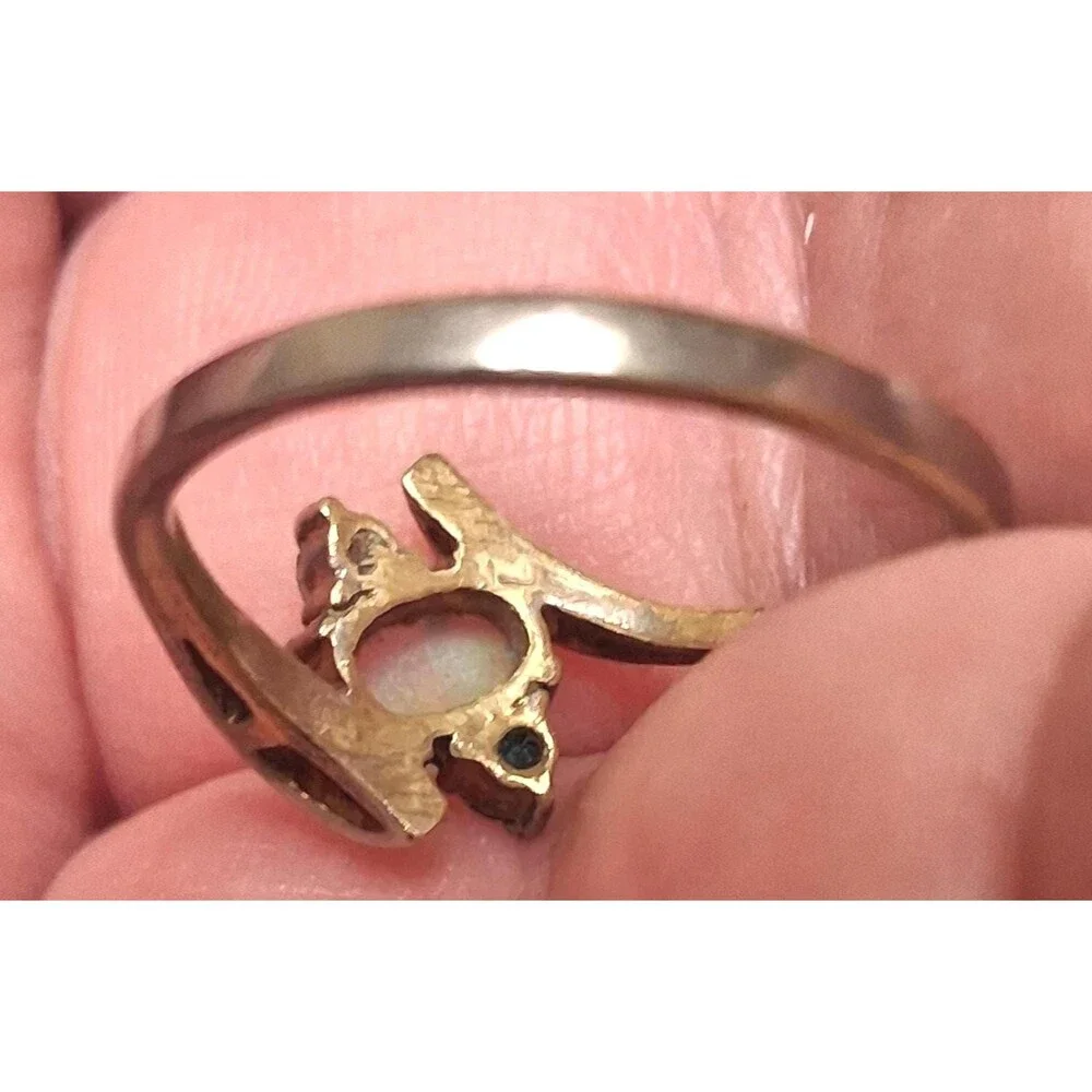 Vintage Opal Glass Ring Size 5